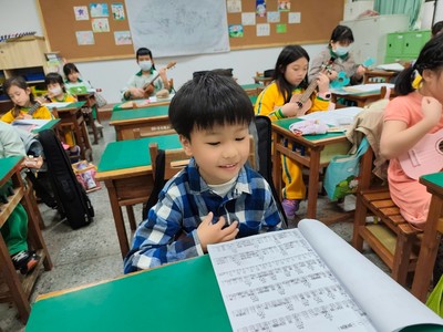 113_2週五社團_烏克麗麗